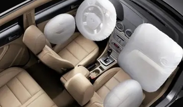 別克英朗有幾個(gè)安全氣囊 標(biāo)配四個(gè)安全氣囊