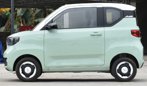 五菱宏光miniev和奇瑞小螞蟻哪個(gè)好 小螞蟻配置豐富車身長達(dá)3.2米