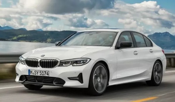 寶馬3系油耗多少錢一公里 寶馬3系油耗一公里9毛錢