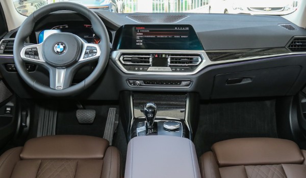 寶馬3系油耗多少錢一公里 寶馬3系油耗一公里9毛錢