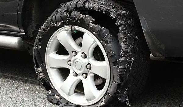 防爆胎和普通的輪胎有什么區(qū)別 具體分三方面（材質(zhì)/防爆標(biāo)識/安全性）