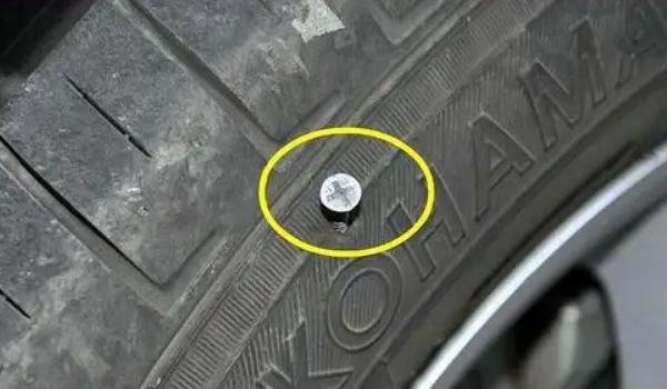 防爆胎和普通的輪胎有什么區(qū)別 具體分三方面（材質(zhì)/防爆標(biāo)識/安全性）