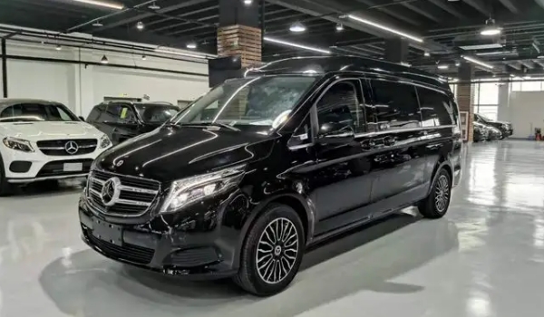 奔馳6座商務(wù)車大全價(jià)格，僅兩款車型且在國(guó)內(nèi)市場(chǎng)停售