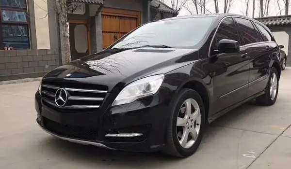 奔馳6座商務(wù)車大全價(jià)格，僅兩款車型且在國(guó)內(nèi)市場(chǎng)停售