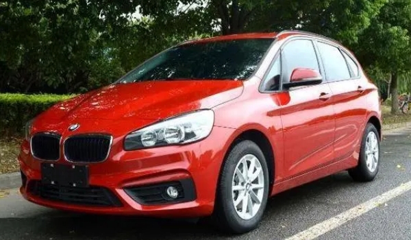 進(jìn)口寶馬2系多功能旅行車(chē)怎么樣，兩廂車(chē)空間寬敞舒適