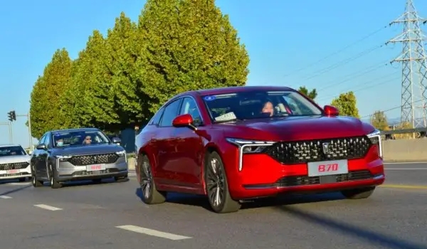 奔騰b70二手車(chē)價(jià)格，市場(chǎng)最低成交價(jià)不到1萬(wàn)