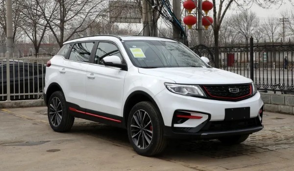 長安cs55plus和吉利博越哪個(gè)好 吉利博越配置豐富(車身長達(dá)4.5米)