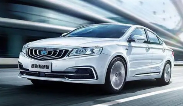 吉利博瑞怎么樣值得購買嗎，動力性能充沛（油耗實測9L起）