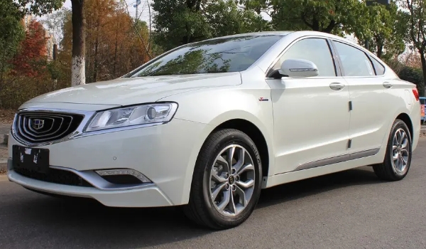 吉利博瑞怎么樣值得購買嗎，動力性能充沛（油耗實測9L起）