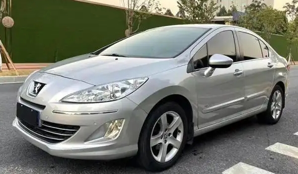 2010款標致408費油嗎，實測百公里油耗7L起（搭載1.6L和2.0L發(fā)動機）