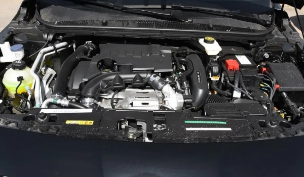 2010款標致408費油嗎，實測百公里油耗7L起（搭載1.6L和2.0L發(fā)動機）