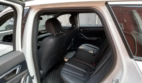 奔騰t55配置參數(shù)，1.5T動力同級優(yōu)秀（主被動安全配置全面）