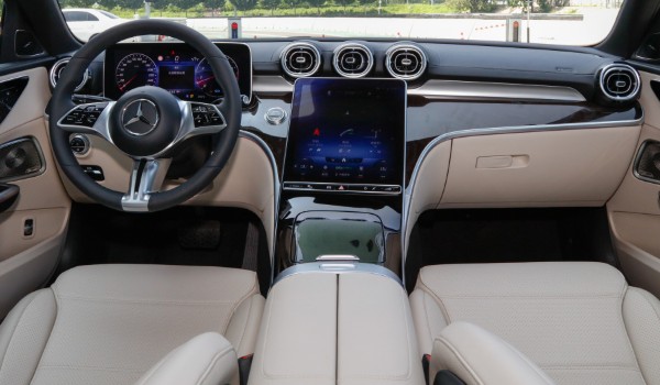 奔馳C260L新車報(bào)價(jià)2022款 C260L新車34萬(wàn)(分期首付10萬(wàn))