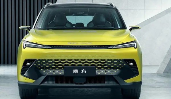 北京汽車(chē)魔方多少錢(qián) 2022款魔方售價(jià)10萬(wàn)(落地11萬(wàn))