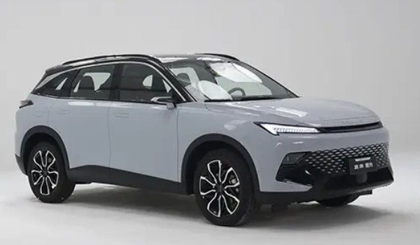 北京汽車(chē)魔方多少錢(qián) 2022款魔方售價(jià)10萬(wàn)(落地11萬(wàn))