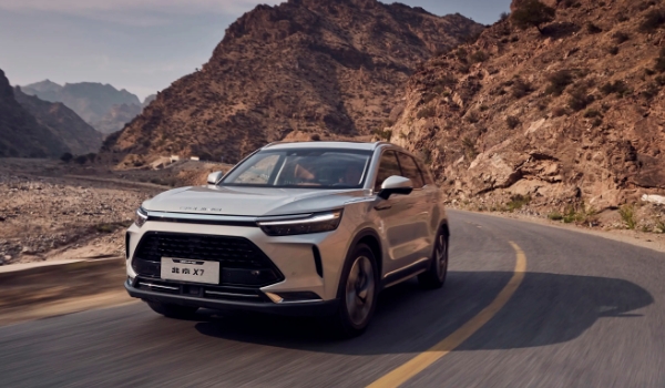 北京x7油耗，百公里油耗實測9.3L（搭載1.5T四缸動力）