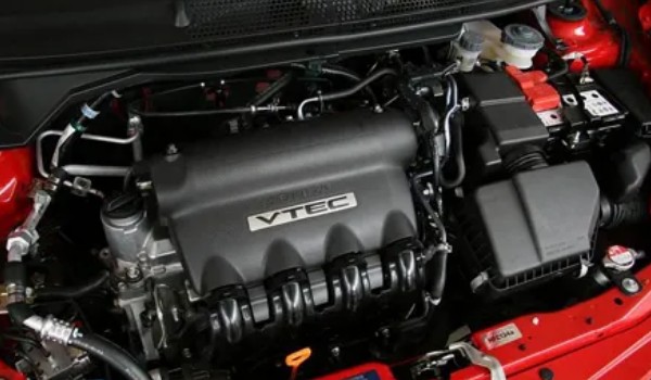 本田飛度的發(fā)動(dòng)機(jī)是地球夢發(fā)動(dòng)機(jī)嗎 是地球夢發(fā)動(dòng)機(jī)(1.5L發(fā)動(dòng)機(jī))