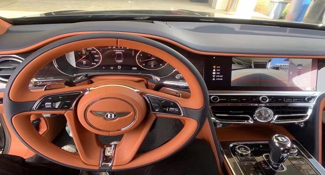 賓利飛馳w12報價，價格與車型豪氣相當