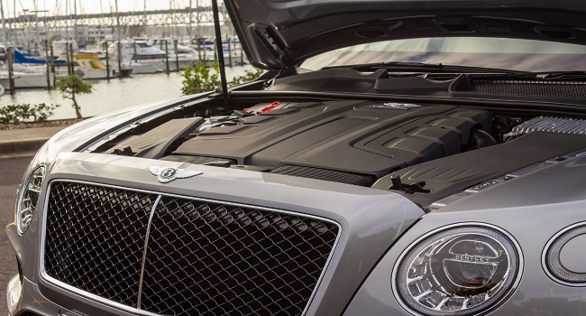 賓利越野車suv報(bào)價(jià)，新添越長(zhǎng)袖版高達(dá)240億種內(nèi)飾組合簡(jiǎn)直太牛了