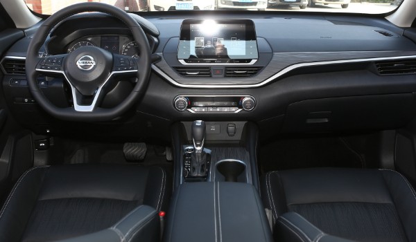 日產(chǎn)天籟的油耗多少錢(qián)一公里 油耗一公里7毛錢(qián)(百公里油耗8.6L)