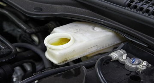 剎車油多長時間更換一次，安全駕駛定期保養(yǎng)有必要