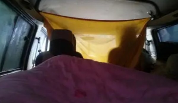 車(chē)?yán)镩_(kāi)空調(diào)睡覺(jué)一夜多少油 一夜消耗12L油(一夜消耗100多元)