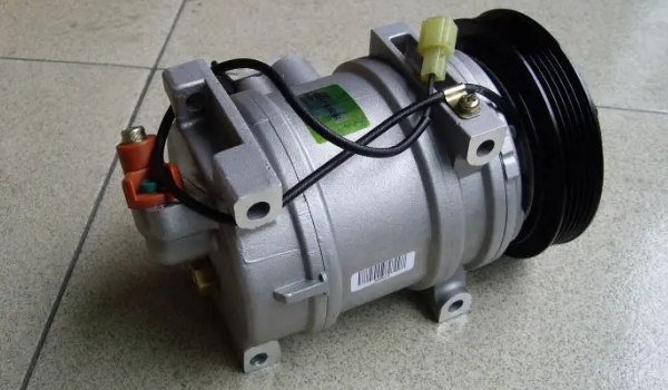 汽車空調(diào)壓縮機(jī)多少錢，具體要根據(jù)壓縮機(jī)大小而定（最小的僅需幾百塊）