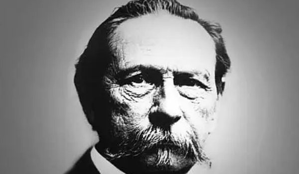 誰(shuí)被譽(yù)為汽車之父是誰(shuí)，德國(guó)人卡爾·本茨