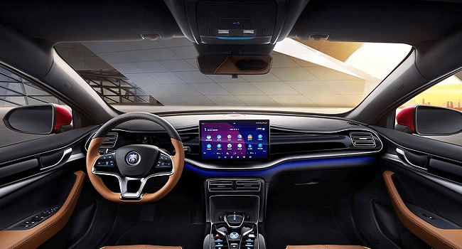 比亞迪秦plus dmi值得買嗎，動力強油耗低購車的首選車型