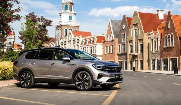 大眾攬境的實(shí)際油耗 百公里油耗實(shí)測(cè)10.8L(一公里消耗9毛錢(qián))