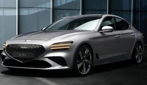 捷尼賽思g70怎么樣，搭載2.0T+8AT的動力組成（尺寸空間寬敞舒適）