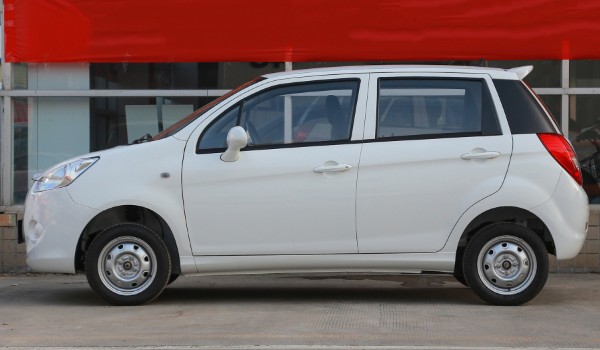 海馬愛尚ev純電動(dòng)汽車怎么樣 續(xù)航可達(dá)100km(配置功能豐富)