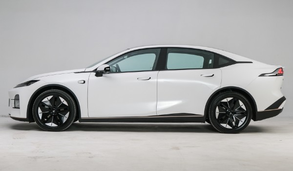 長(zhǎng)安深藍(lán)sl03增程版價(jià)格 2022款深藍(lán)sl03增程版售價(jià)16萬