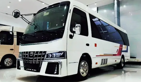 豐田考斯特12座多少錢一輛 考斯特12座高級(jí)版僅售42萬