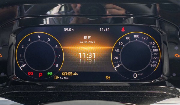 大眾高爾夫油耗怎么看 通過(guò)儀表盤查看(也可以自己測(cè)試)