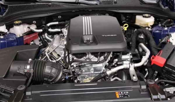 凱迪拉克ct5油耗高不高，并不算高（實(shí)測(cè)油耗10L左右）