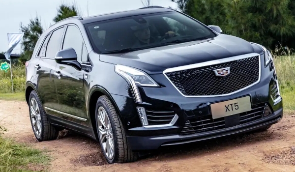 凱迪拉克xt5油耗高嗎，油耗節(jié)?。▽?shí)測油耗9L左右）