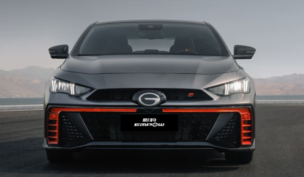 廣汽傳祺影豹報(bào)價(jià) 2022款影豹售價(jià)13萬(wàn)一臺(tái)(落地15萬(wàn))