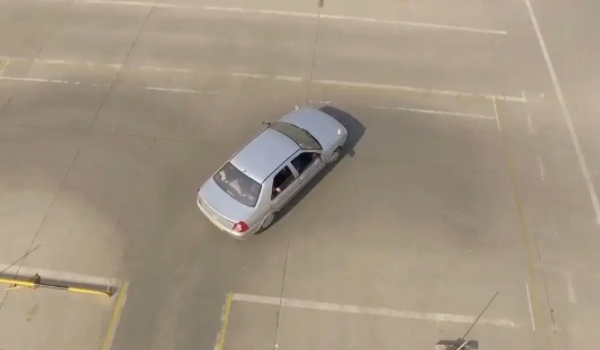 倒車入庫(kù)技巧圖解 6個(gè)步驟要掌握 熟練掌握可以快速通過(guò)考試