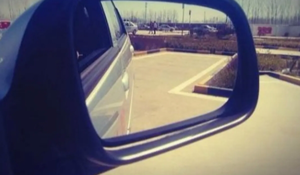 倒車入庫(kù)技巧圖解 6個(gè)步驟要掌握 熟練掌握可以快速通過(guò)考試