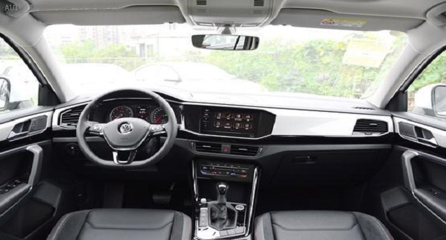 探岳330豪華智聯(lián)版落地價(jià)，綜合油耗6.8L/100km你值得擁有