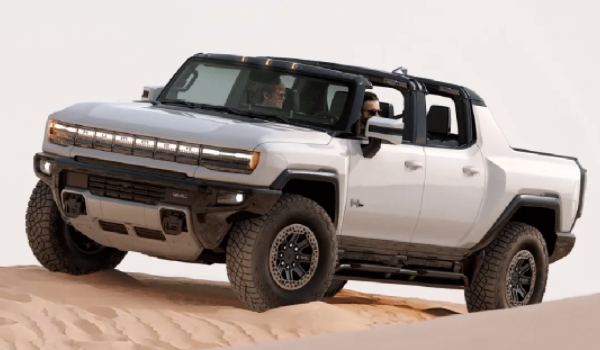 奔馳和悍馬哪個檔次高 定位不同（悍馬硬派suv產(chǎn)品單一）