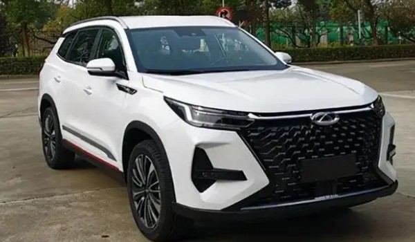 奇瑞瑞虎8pro油耗 百公里油耗實測9.3L(一公里消耗7毛)