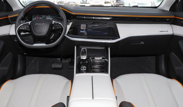 東風風神奕炫max怎么樣 車身長達4.7米(百公里油耗7.8L)