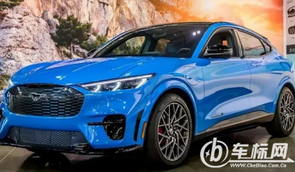 福特電馬和model Y對(duì)比 電馬配置豐富頂配僅售38萬(wàn)