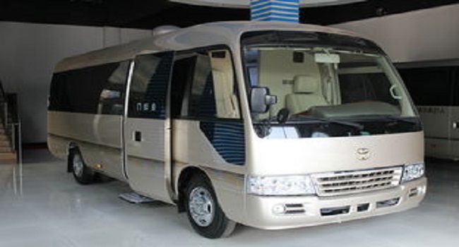 豐田考斯特10座商務(wù)車價(jià)格，需求不同價(jià)格也不同可量身定制