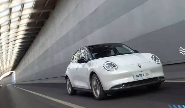 歐拉好貓2022新款電動汽車多少錢 廠商指導(dǎo)價格12.99~17.10萬元（9款車型）