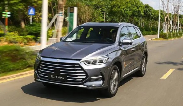 比亞迪宋油電混合2022款suv價(jià)格 2022款宋混動(dòng)售價(jià)13萬(落地15萬)