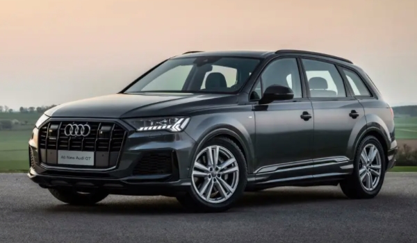 奧迪q7車(chē)報(bào)價(jià) 2022款?yuàn)W迪q7新車(chē)售價(jià)63.28萬(wàn)（全款落地70.70萬(wàn)元）