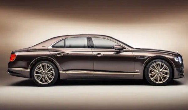 飛馳插電混動版價(jià)格 2022款飛馳插電混動版248萬